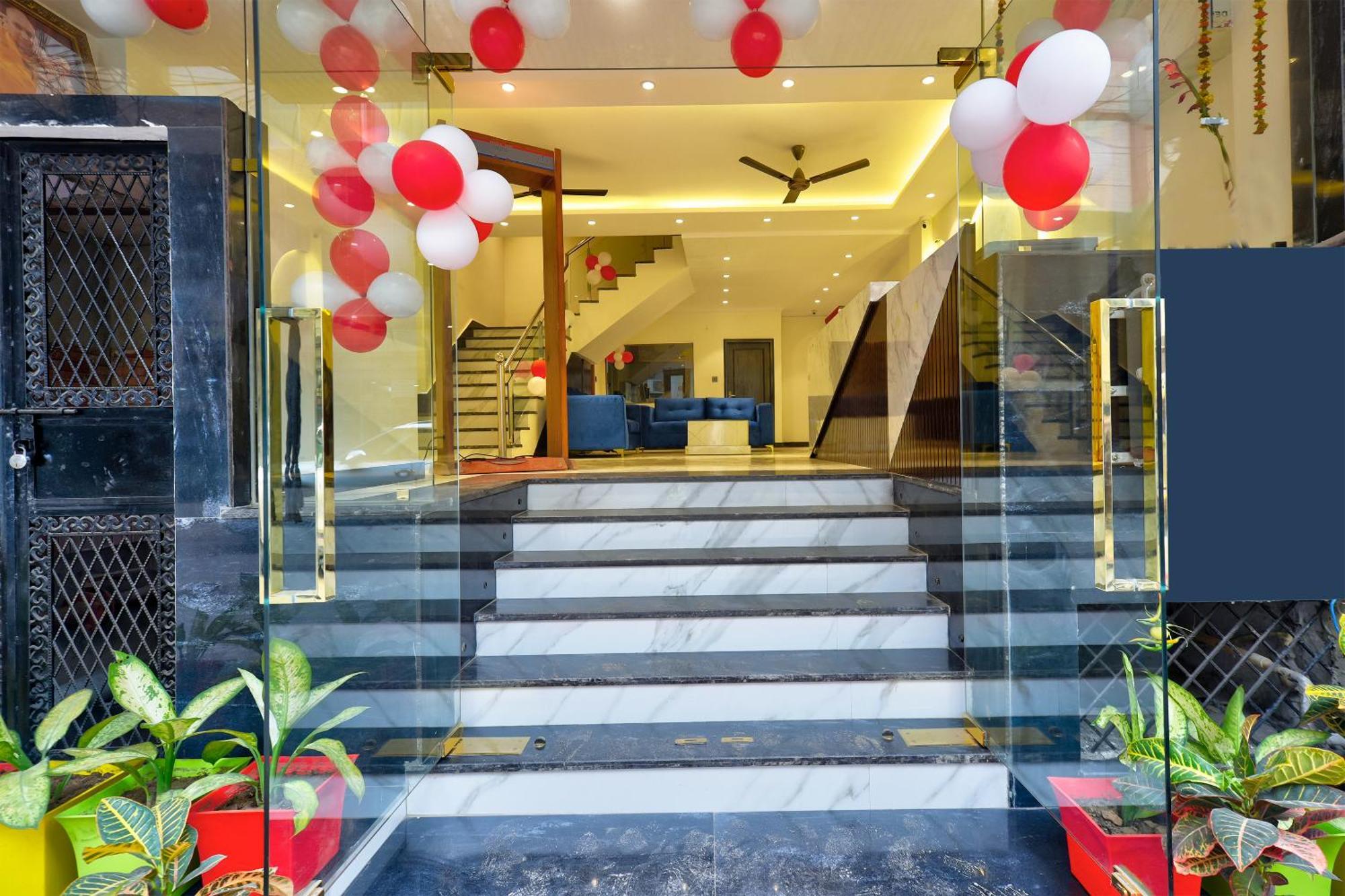 Hotel Surya Plaza Nueva Delhi Exterior foto