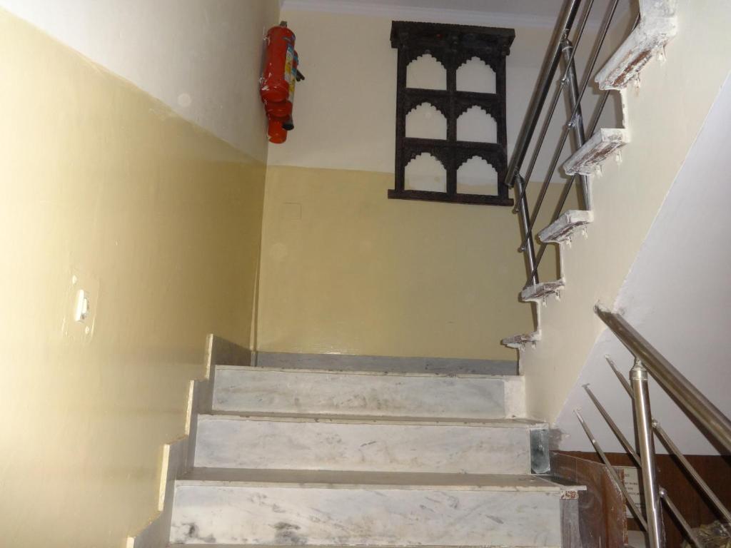 Hotel Surya Plaza Nueva Delhi Exterior foto